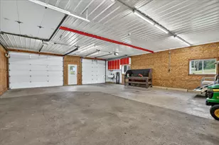 303 W Walnut St, Stanton, MI 48888 - Photo 40