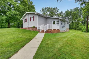303 W Walnut St, Stanton, MI 48888 - Photo 34