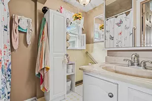 1111 S Clinton St, Charlotte, MI 48813 - Photo 12