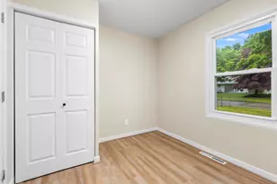 158 Saratoga Ave, Battle Creek, MI 49037 - Photo 8