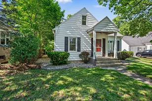 614 Fairview Ave, Kalamazoo, MI 49008 - Photo 2