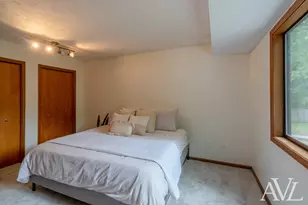 1344 Gladstone Dr SE, Grand Rapids, MI 49506 - Photo 14