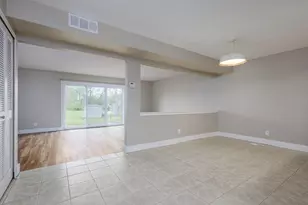 5842 Niles St, Troy, MI 48098 - Photo 8