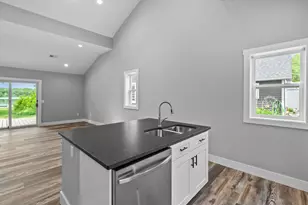 10574 Tomkinson Dr, Scotts, MI 49088 - Photo 8