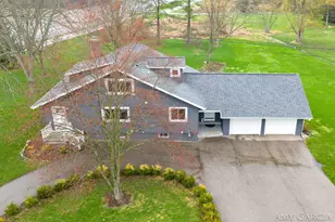 6387 Cascade Rd SE, Grand Rapids, MI 49546 - Photo 2