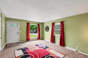 1262 Beechwood St NE, Grand Rapids, MI 49505 - Photo 4