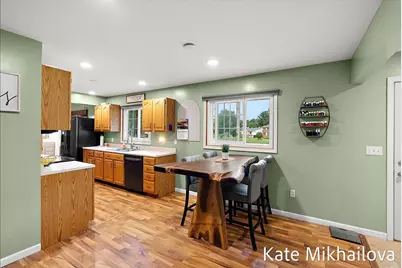 1249 Chalmers Drive, Battle Creek, MI 49015 - Photo 8