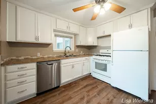2357 Crozier Ave, Muskegon, MI 49441 - Photo 14