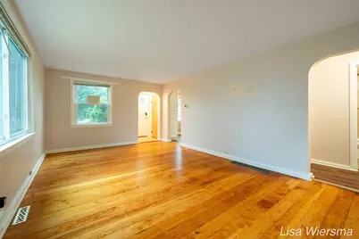 2357 Crozier Avenue, Muskegon, MI 49441 - Photo 8