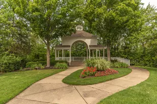 4663 Rosewood Ln, West Bloomfield, MI 48323 - Photo 8