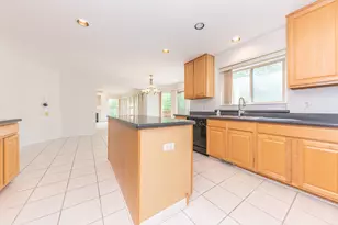 4663 Rosewood Ln, West Bloomfield, MI 48323 - Photo 22