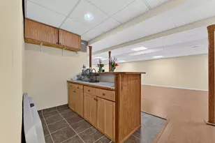 24381 Elmhurst Ave, Farmington Hills, MI 48336 - Photo 36