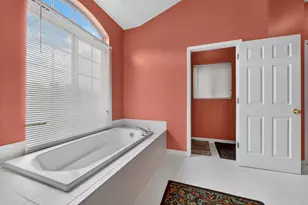 24381 Elmhurst Ave, Farmington Hills, MI 48336 - Photo 24