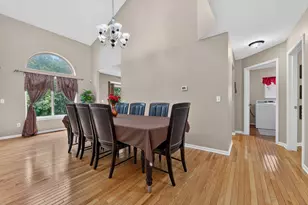 24381 Elmhurst Ave, Farmington Hills, MI 48336 - Photo 12