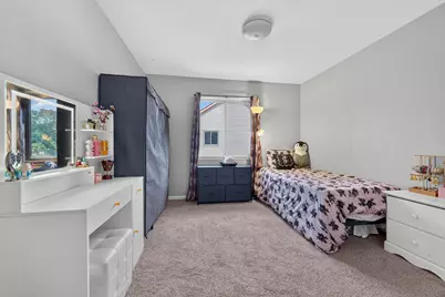 24381 Elmhurst Avenue, Farmington Hills, MI 48336 - Photo 28