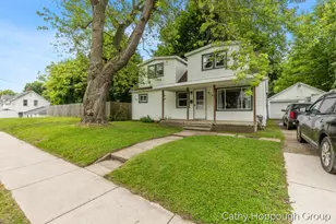 915 Branch St, Ionia, MI 48846 - Photo 2