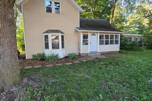 303 Rathburn, Howard City, MI 49329 - Photo 2