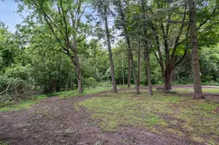 1030 Harding St NW, Grand Rapids, MI 49544 - Photo 2