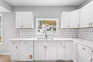 365 White Pigeon St, Constantine, MI 49042 - Photo 16