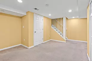 29184 Manchester St, Westland, MI 48185 - Photo 20