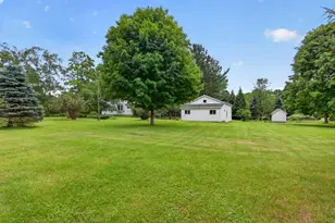 1123 N Clark St, Albion, MI 49224 - Photo 32