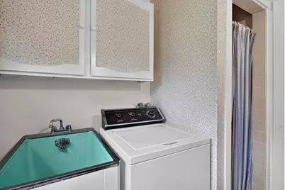 1123 N Clark Street, Albion, MI 49224 - Photo 12