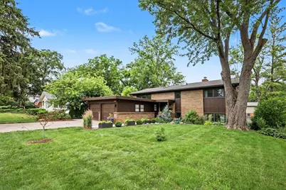 2235 Boston Street SE, East Grand Rapids, MI 49506 - Photo 2