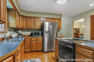 15213 Meadowwood Dr, Grand Haven, MI 49417 - Photo 14