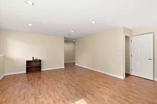 2960 Bentbrooke Dr, Holland, MI 49424 - Photo 28