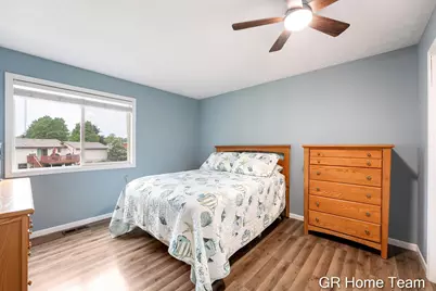 2304 Brookfarm Court SE, Grand Rapids, MI 49508 - Photo 14