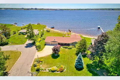 909 Tostenabe Lane, Muskegon, MI 49445 - Photo 36