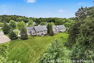 6254 Vickery Hill Ct SE, Grand Rapids, MI 49546 - Photo 4
