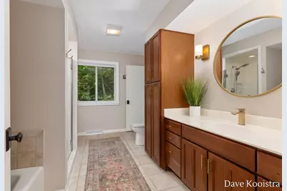 2480 Burton Woods Court SE, Grand Rapids, MI 49546 - Photo 20