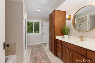 2480 Burton Woods Ct SE, Grand Rapids, MI 49546 - Photo 20