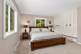 2480 Burton Woods Ct SE, Grand Rapids, MI 49546 - Photo 18