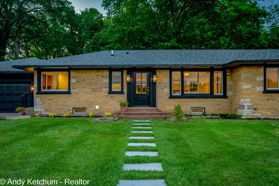 315 W 40th Street, Holland, MI 49423 - Photo 2