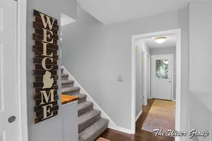 1613 Lotus Ave SE, Grand Rapids, MI 49506 - Photo 12
