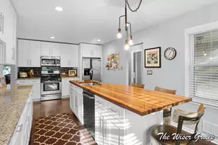 1613 Lotus Ave SE, Grand Rapids, MI 49506 - Photo 8