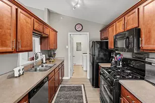 404 Riversedge Dr, Saline, MI 48176 - Photo 8