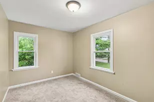 2215 Coolidge St, Lansing, MI 48906 - Photo 10
