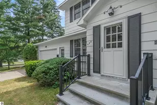 424 Crestview Pl, Cadillac, MI 49601 - Photo 4