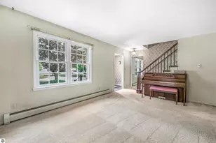 424 Crestview Pl, Cadillac, MI 49601 - Photo 10