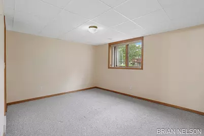 205 Parkside Drive, Zeeland, MI 49464 - Photo 26