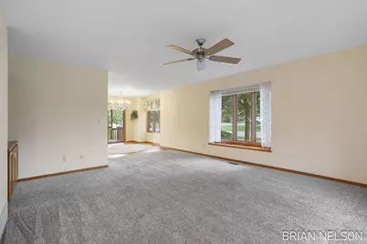 205 Parkside Drive, Zeeland, MI 49464 - Photo 2