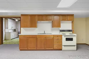 205 Parkside Dr, Zeeland, MI 49464 - Photo 24