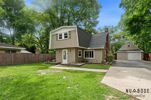 310 Bellevue St SE, Wyoming, MI 49548 - Photo 2