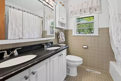 1903 Langley Avenue, Saint Joseph, MI 49085 - Photo 8