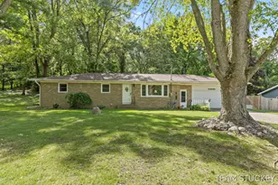 7114 Kay Dr, Greenville, MI 48838 - Photo 1