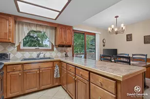 325 N Lindy St, Zeeland, MI 49464 - Photo 10