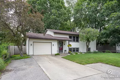 325 N Lindy Street, Zeeland, MI 49464 - Photo 6